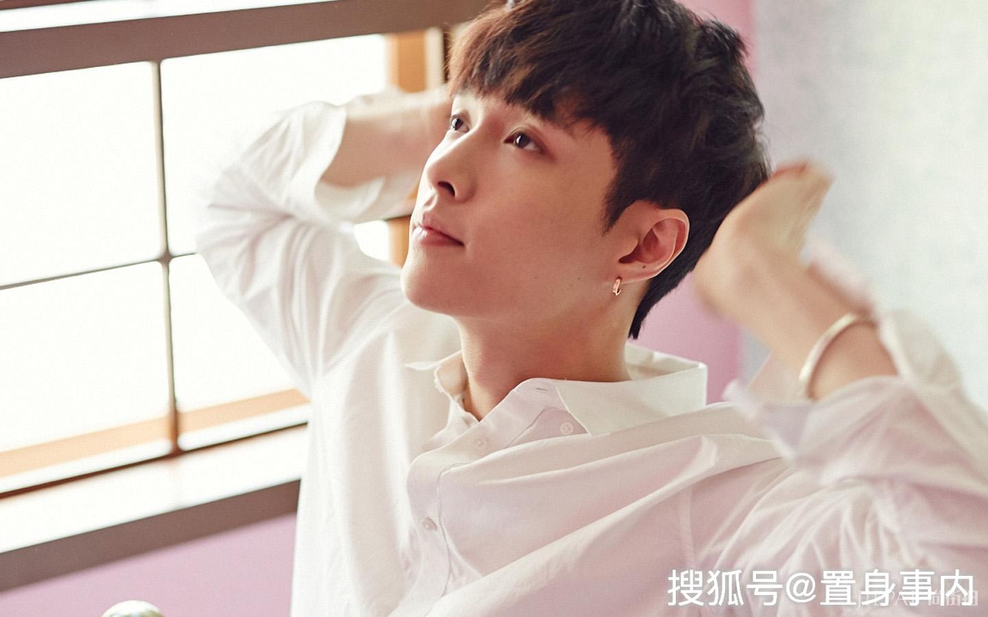 张艺兴遭6年粉丝脱粉回踩，例举事情字字扎心，网友：好假一男的