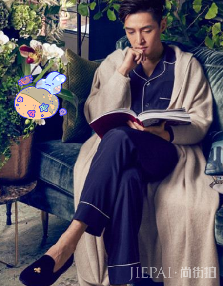 娱乐圈“老公”穿睡衣的样子,胡歌最接地气,王俊凯最可爱