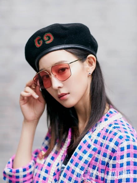 近视眼注定与好看无缘?大火的镜框倪妮都喜欢戴,变身时尚达人