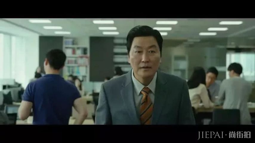 豆瓣9分，《寄生虫》的故事那么扯，为什么还能拿戛纳金棕榈？