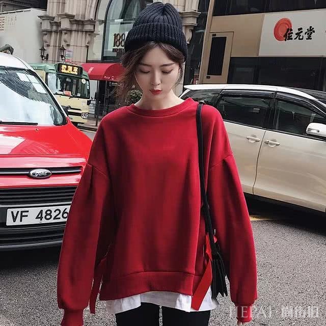 绽放活力,圆领卫衣玩转初秋混搭