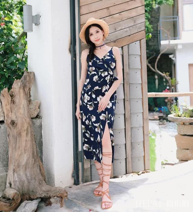 吊带连衣裙,端庄婉约有魅力