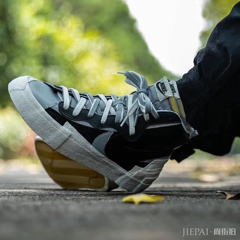 发售日期终于确定了!黑灰 Sacai x Nike Blazer Mid 上脚图再次来袭!