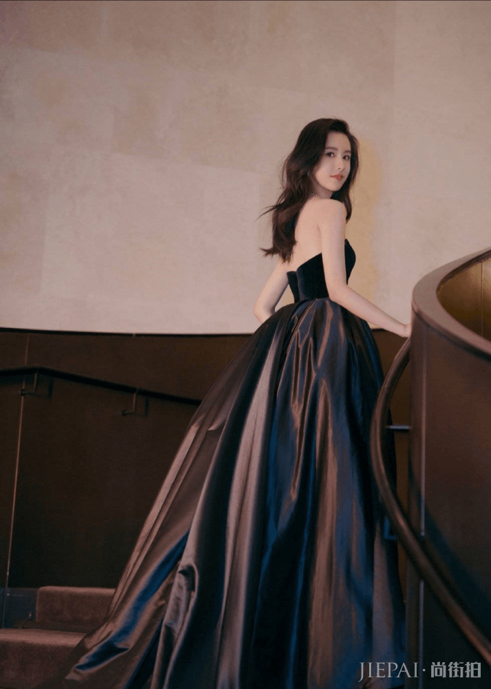 高级复古港风怎么打造？明星示范港风发型造型，港风也是如此时尚