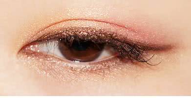 这个夏天大幂幂最爱画的“橙汁妆”,别说你不会