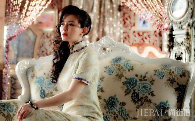 她获于正力捧,最新电视剧民国造型妩媚又风情