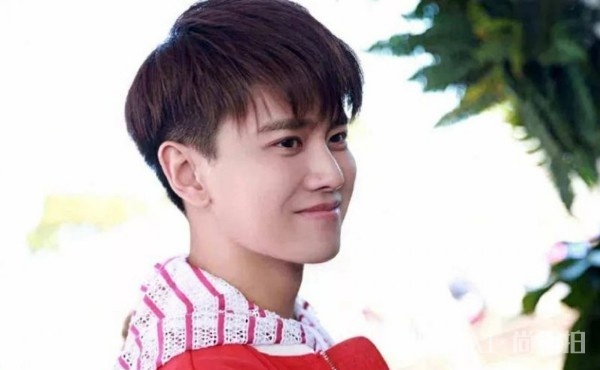 年纪轻轻就当爹的4位男星:陈晓任嘉伦上榜,最后一位太着急了!