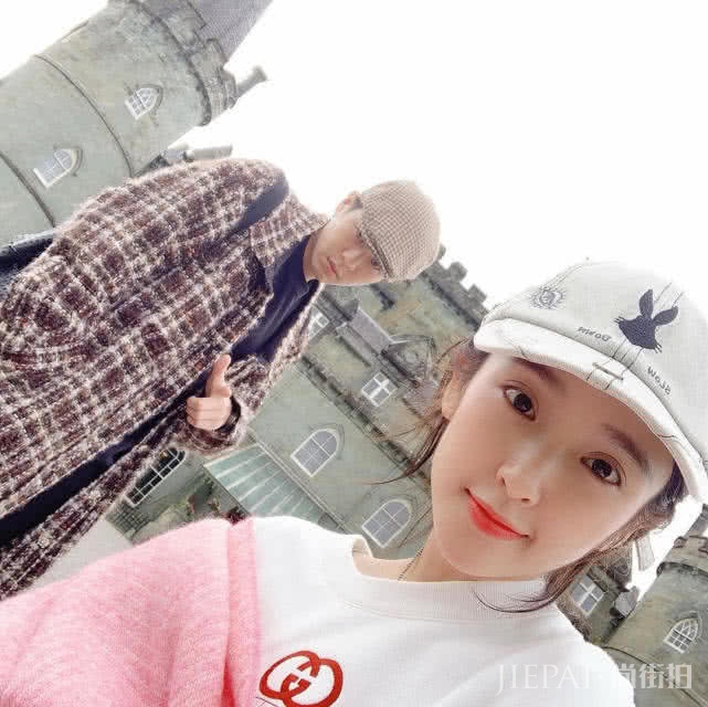 张若昀自曝喜欢唐艺昕原因：她笑起来很甜，给我无条件支持和理解