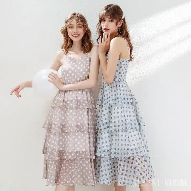 吊带连衣裙,端庄婉约有魅力