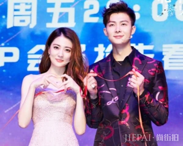 这对情侣终于官宣了,众所周知的地下恋终于结束了!网友:等好久