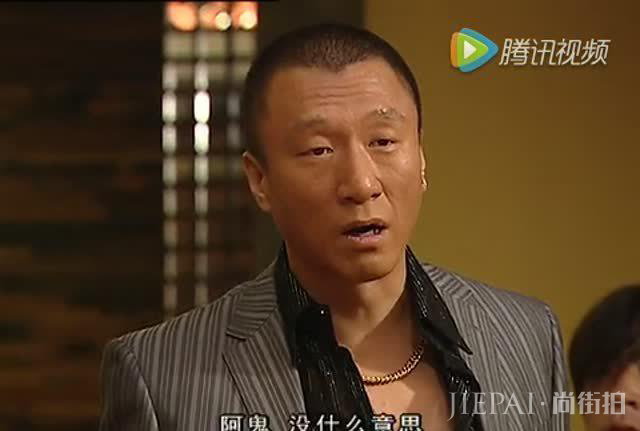 三人同演黑帮老大,一个身家20亿,一个是综艺大咖,一个却成路人