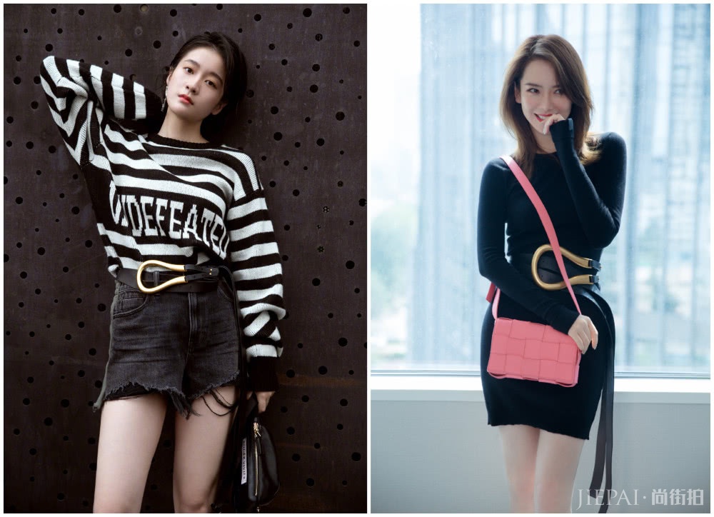 张雪迎条纹针织衫配超短裤,扎戚薇同款腰带,却比戚薇还要帅气
