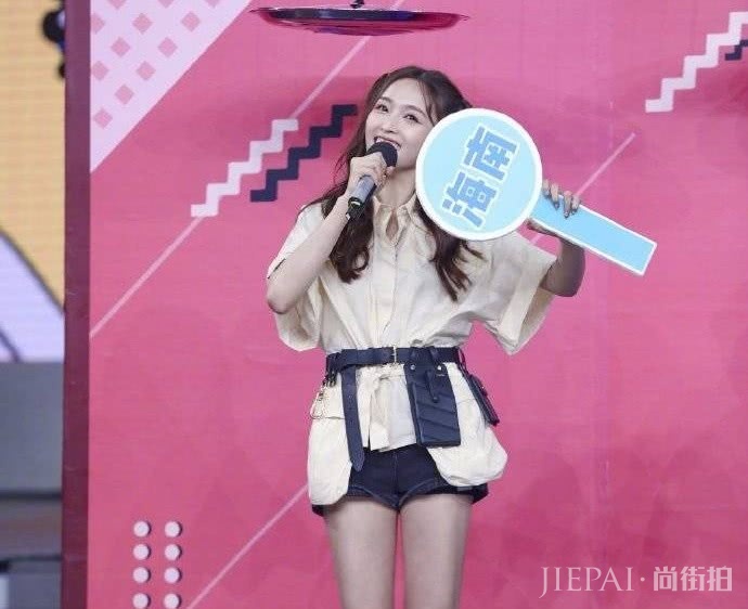 初恋系风格怎么穿?学吴宣仪妥妥的