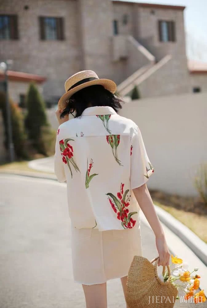 女生出去玩别穿得太正式!带上这几款裙子,舒适又知性