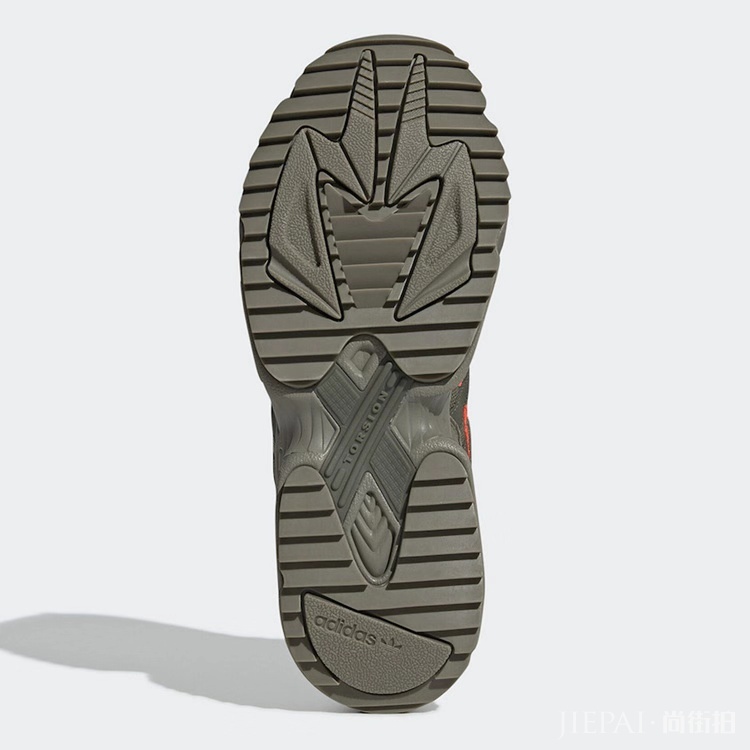 是直男们喜欢的军事风吗!?adidas Yung-96 Chasm 全新配色曝光!