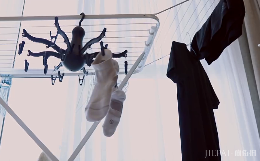 郭麒麟被德云师兄爆料很“抠门”，出门从不结账，吃饭全靠蹭