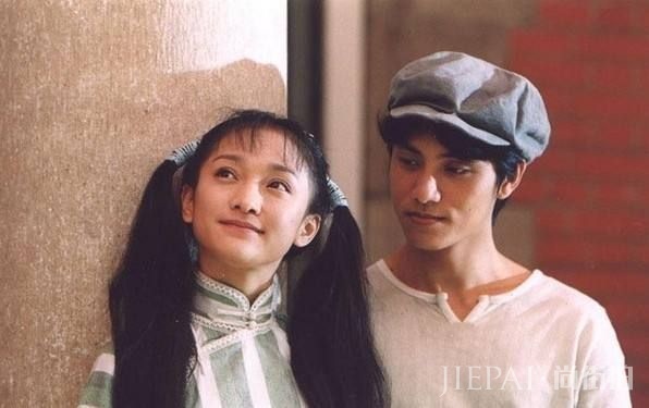 周迅与陈坤的感情不仅是好友那么简单,他们之间更是过命的交情