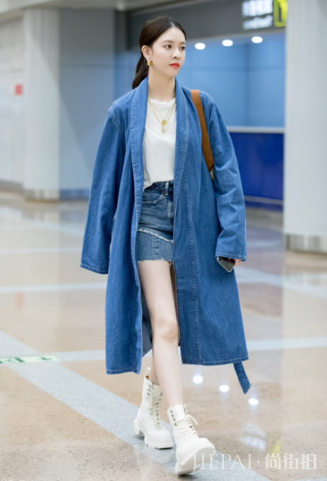 发型毁所有!宋妍霏新生代女王没白叫,不过发型却显老10岁