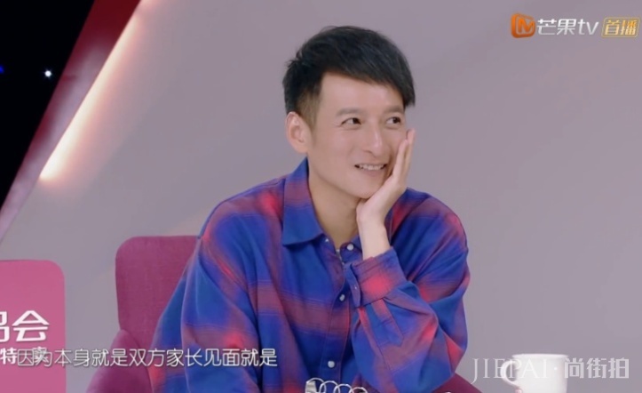 门当户对多重要?郭碧婷爸爸和向华强亲家见面,场面尴尬气氛冷