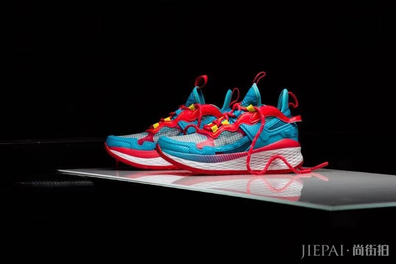 New Balance 新款跑鞋现已发售!多彩缤纷的配色想低调都不行!