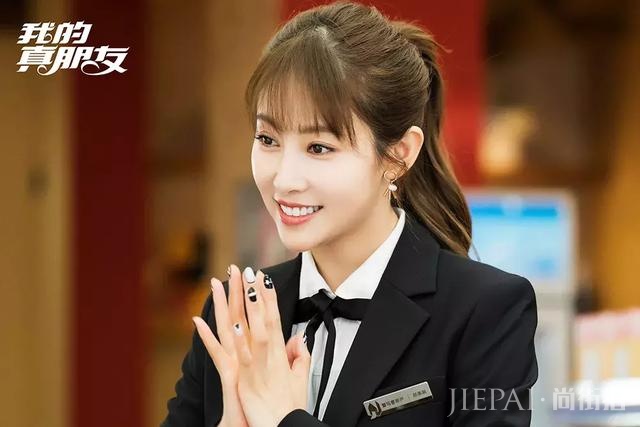 配角是怎样完美抢戏的?沈腾靠的是搞笑功力,热巴靠的是呆萌灵气