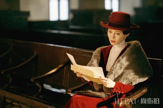 她获于正力捧,最新电视剧民国造型妩媚又风情