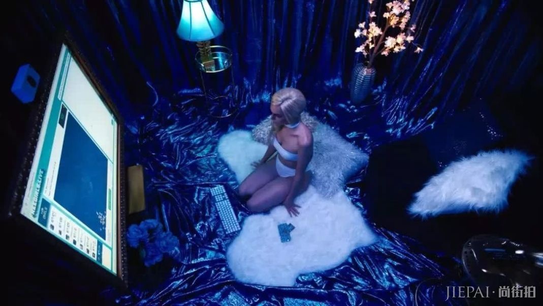 网红萝莉变大妈,直播间里还有多少“恐怖片”?