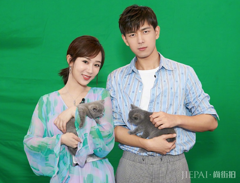 肖战王一博粉丝差距大，同与小花拍戏，赵丽颖方抗拒肖战方骂杨紫