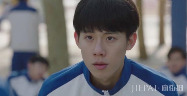 季杨杨一句话彻底激怒季胜利,被当众怒扇一耳光,却也害惨了刘静