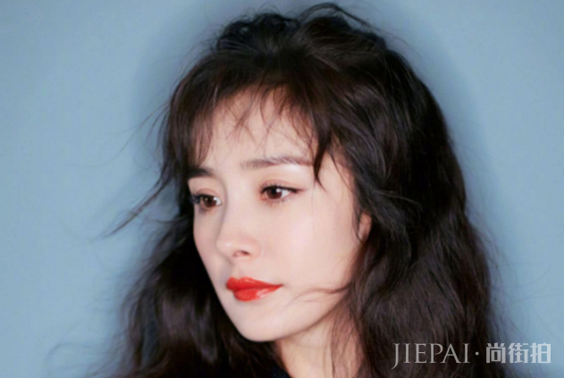 赵丽颖杨幂跌下神坛?新的收视率女王诞生,网友用四个字评价她