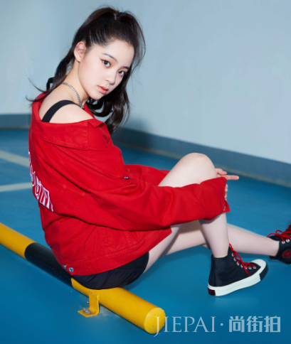 过气的绑带鞋和老爹鞋真不好意思穿出门!因为今秋这4双鞋更火爆