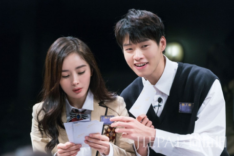 网曝魏大勋曾探班杨幂，两人将合拍新戏，被曝同框为新剧铺垫