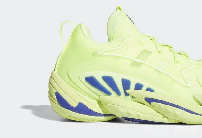 酷似 Yeezy 500 ！？adidas Crazy BYW X 2.0 官图释出！