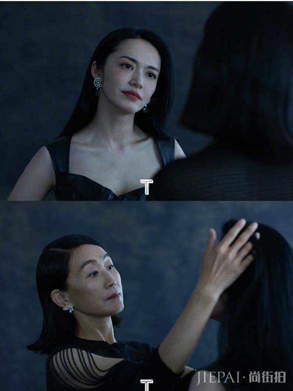 五个女人一台戏，姚晨穿皮质长裙身材火辣，佟丽娅却成古典美人