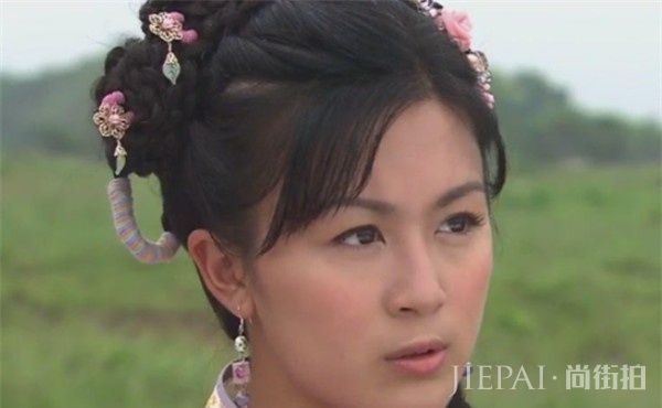 红极一时便消失遗迹的5位女星，柏雪近10年，最后一位最为可惜