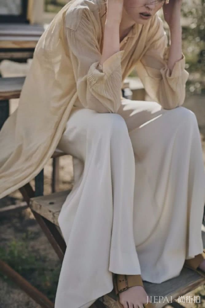 今夏最酷最高级的淡漠色,你知道多少?