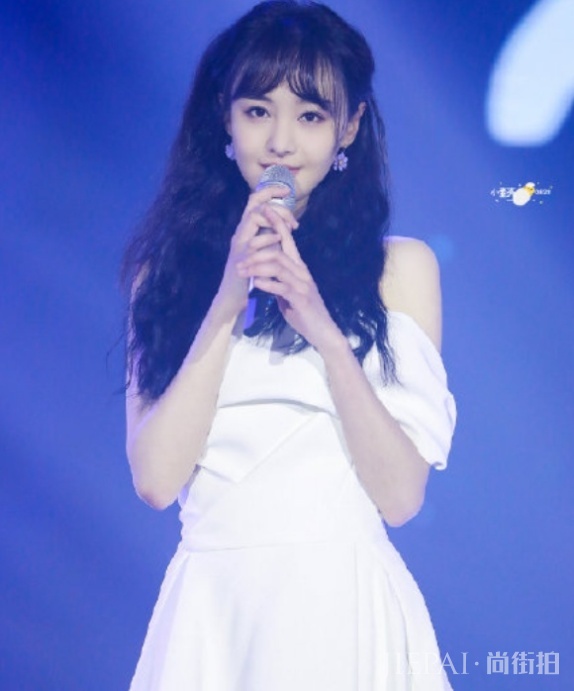 被曝即将结婚,并退圈在家生娃?郑爽现场当即回应!