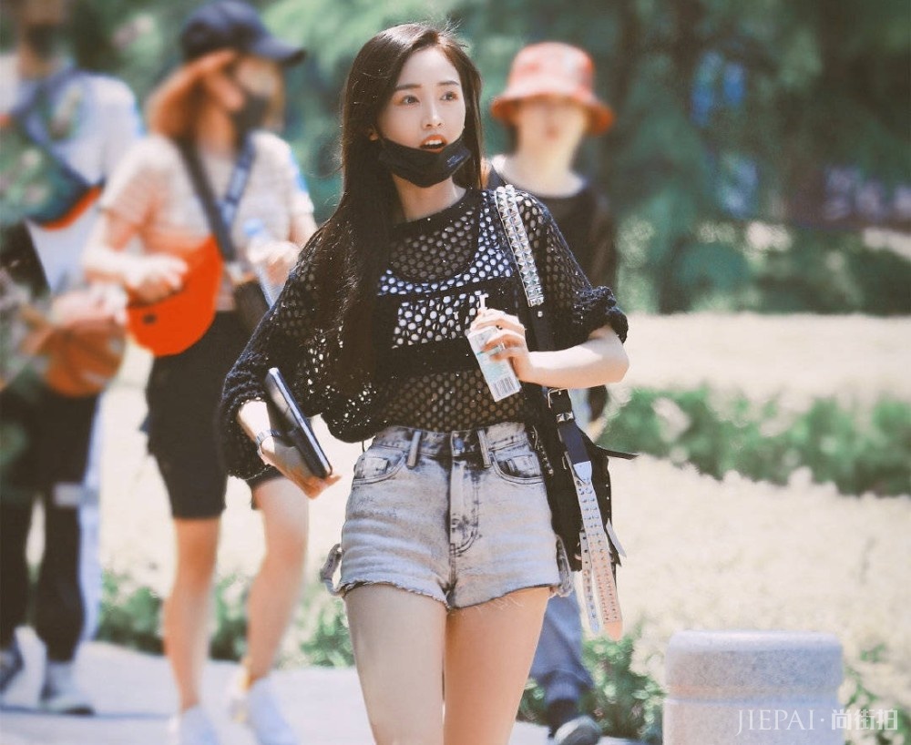 初恋系风格怎么穿?学吴宣仪妥妥的