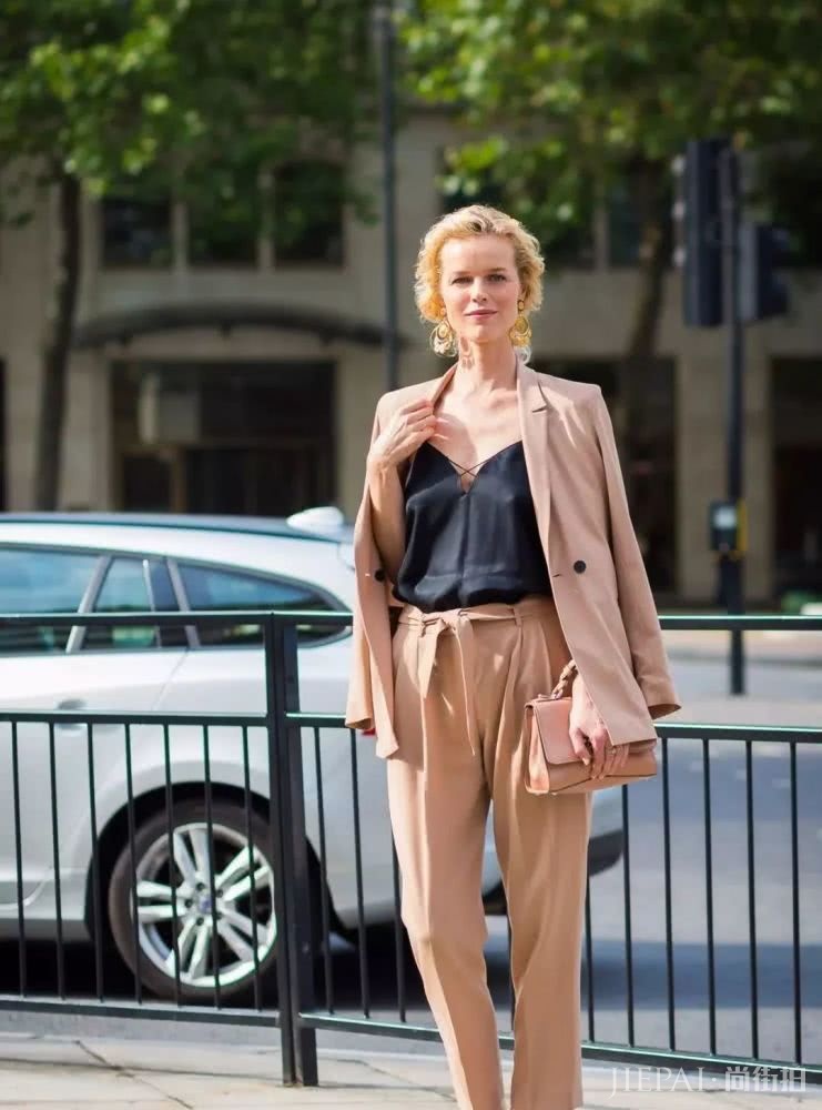 今夏最酷最高级的淡漠色,你知道多少?