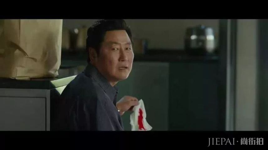 豆瓣9分，《寄生虫》的故事那么扯，为什么还能拿戛纳金棕榈？