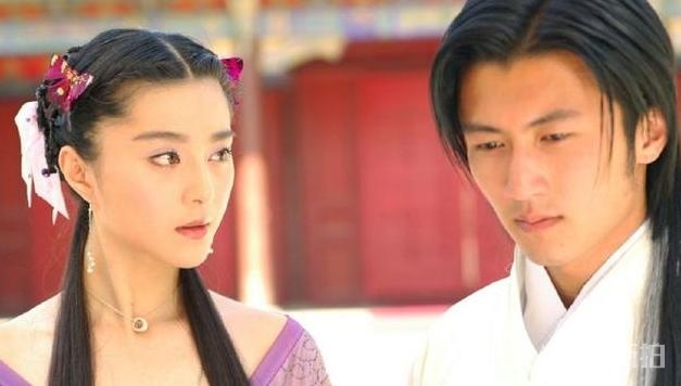 郑爽是她学生，谢霆锋是她徒弟，最红之时嫁给《爱情公寓》中的他