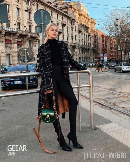 紧身牛仔裤不只是懒人穿搭！这6件单品让单调造型变得时尚不平凡