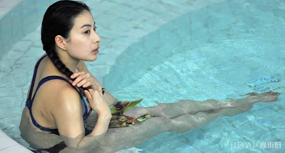 “跳水皇后”郭晶晶，退役后每月拿多少退休金？网友：就这些？