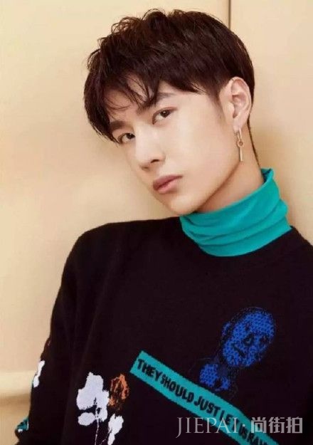 追星女孩?赌王千金何超琼的今天,就是王一博绯闻女友綦美合的明天