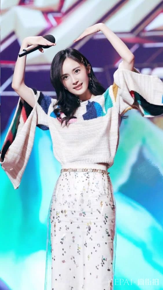 私服搭配只服杨幂,生过孩子也能穿出18岁少女feel