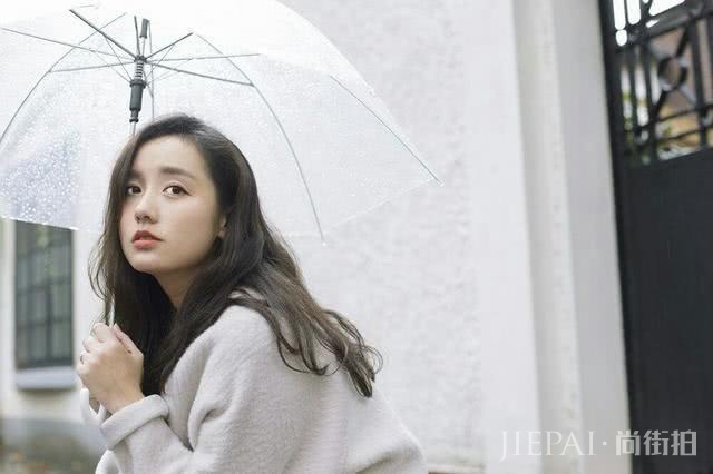 同跟胡歌拍戏走红，沉寂多年，再拍戏只能给闺蜜唐嫣当配角？