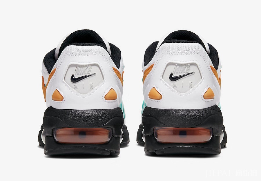 ”一块小姜饼混入了蓝天白云中“!这双 Air Max 2 Light 你喜欢吗!