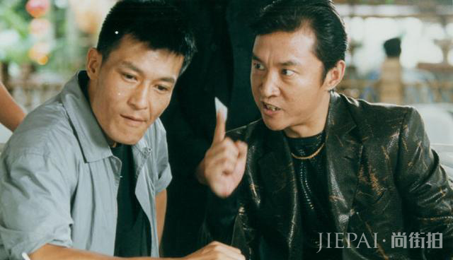 三人同演黑帮老大,一个身家20亿,一个是综艺大咖,一个却成路人