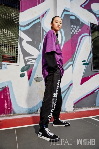 STYLE WAR安踏青年系列掀起涂鸦新潮!Bombing Street 涂鸦大师Stash携热点新品强势登陆