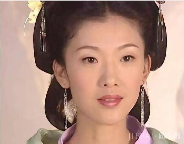 郑爽是她学生，谢霆锋是她徒弟，最红之时嫁给《爱情公寓》中的他